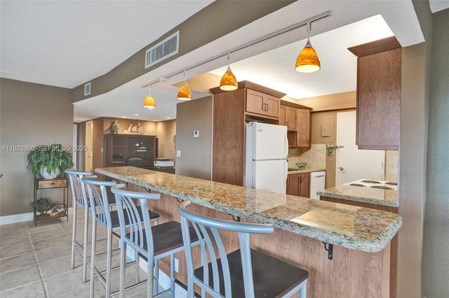 5100 Dupont Blvd 6M, Fort Lauderdale, FL 33308