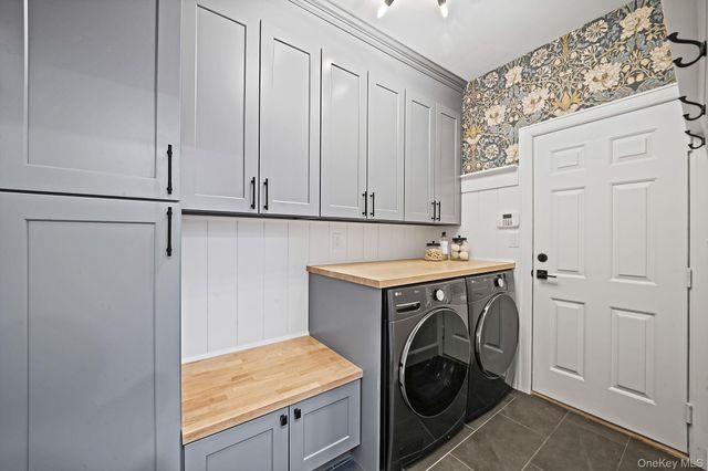 118 Fairway View Drive 118, Commack, NY 11725