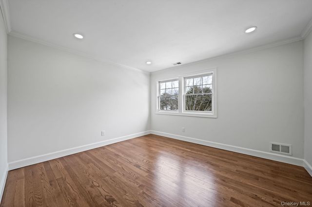 118 Fairway View Drive 118, Commack, NY 11725