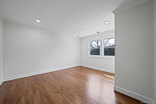 118 Fairway View Drive 118, Commack, NY 11725