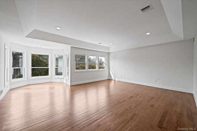 118 Fairway View Drive 118, Commack, NY 11725