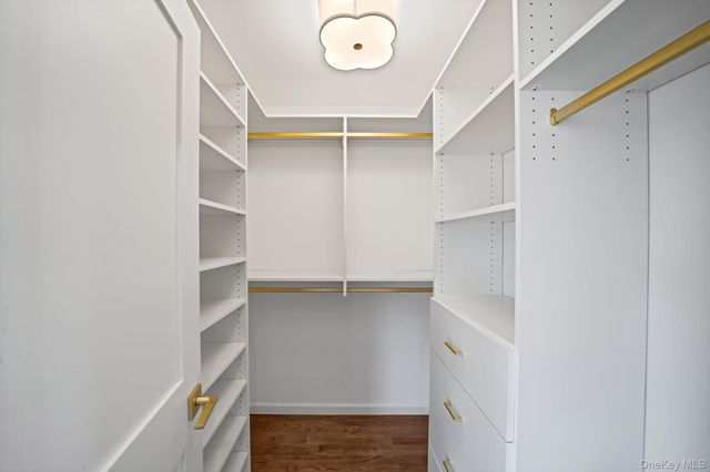 118 Fairway View Drive 118, Commack, NY 11725