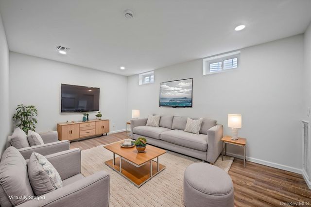 118 Fairway View Drive 118, Commack, NY 11725