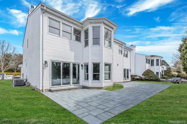 118 Fairway View Drive 118, Commack, NY 11725