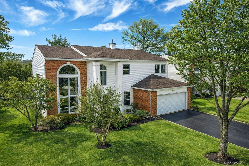 118 Fairway View Drive 118, Commack, NY 11725