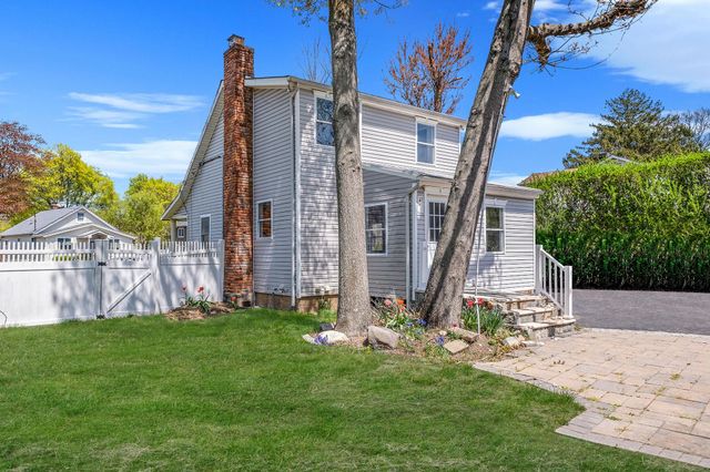 36 W 19th Street, Huntington Station, NY 11746