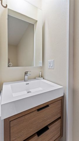 1376 N Oakland Avenue 1, Fayetteville, AR 72703