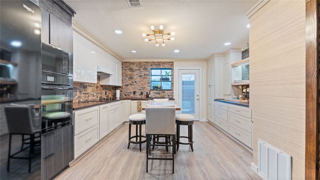 1376 N Oakland Avenue 1, Fayetteville, AR 72703