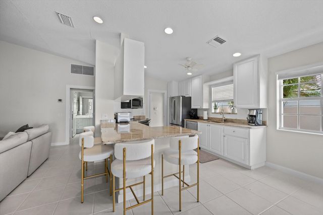 3136 VERDMONT Lane, Wellington, FL 33414