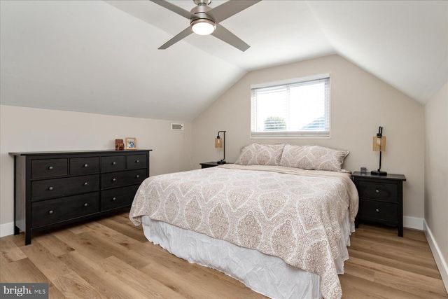 2 SUNSET CIR, Pasadena, MD 21122
