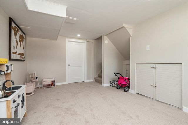 2 SUNSET CIR, Pasadena, MD 21122