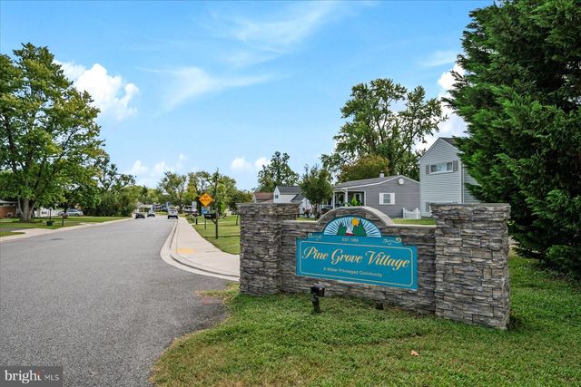 2 SUNSET CIR, Pasadena, MD 21122