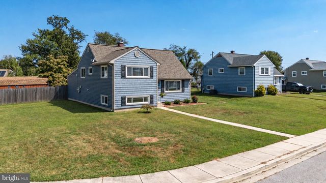 2 SUNSET CIR, Pasadena, MD 21122