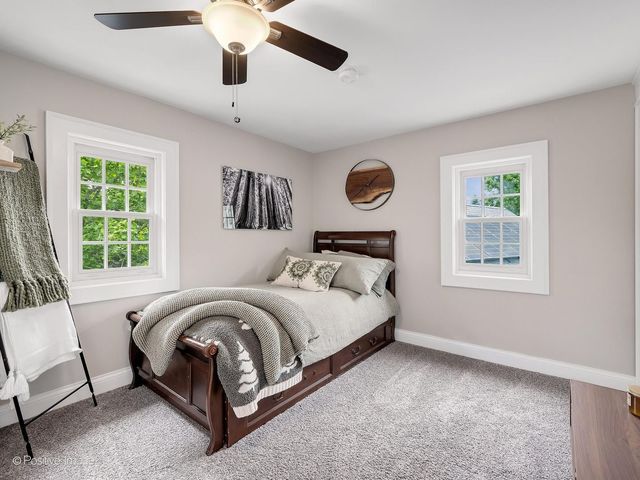 260 STONEGATE Road, Clarendon Hills, IL 60514