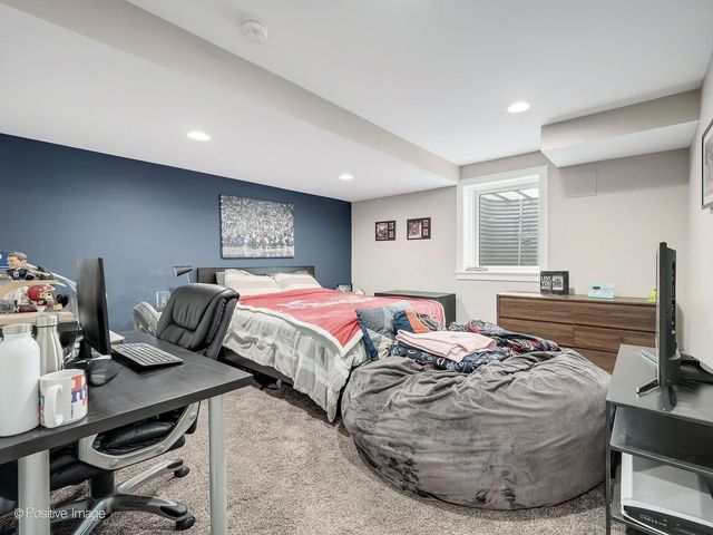 260 STONEGATE Road, Clarendon Hills, IL 60514