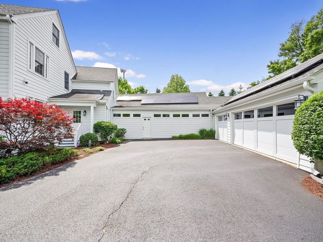 260 STONEGATE Road, Clarendon Hills, IL 60514