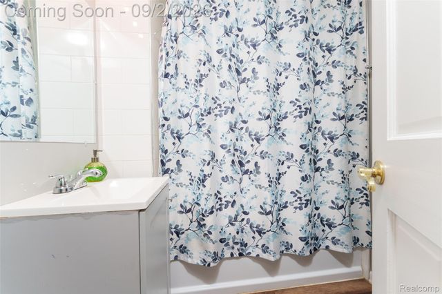9225 Cook Road, Gaines Township, MI 48436