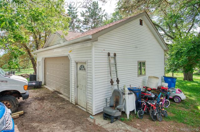 9225 Cook Road, Gaines Township, MI 48436