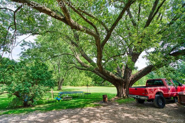 9225 Cook Road, Gaines Township, MI 48436