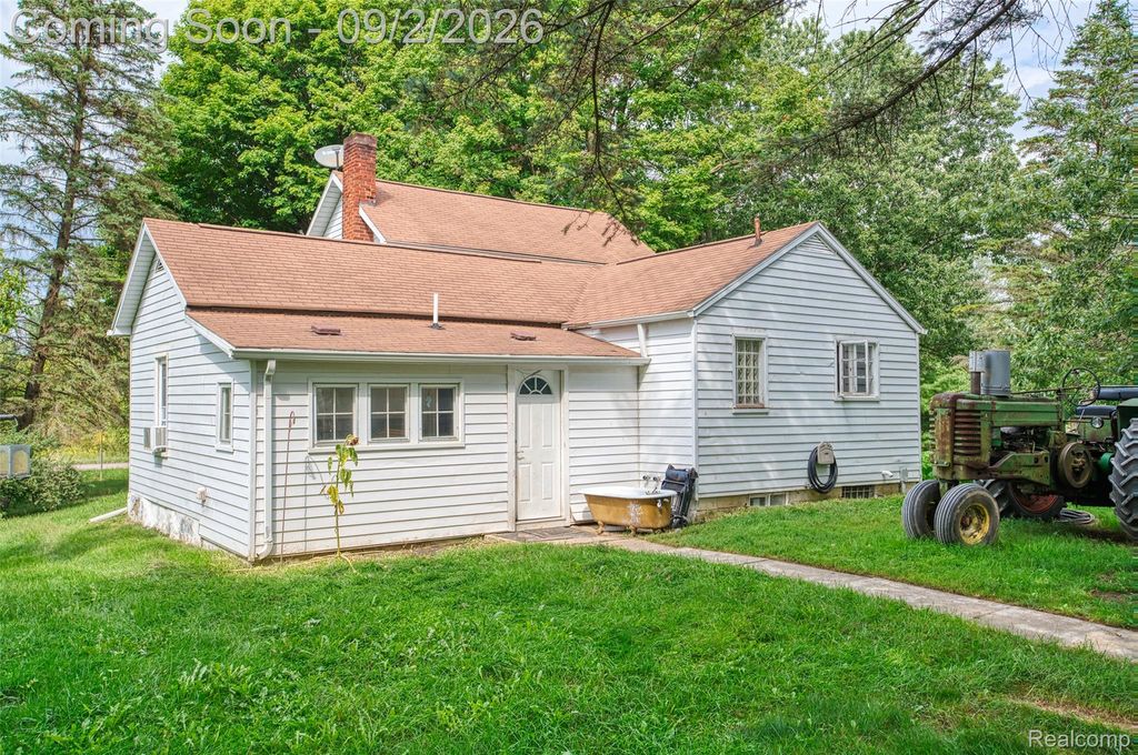 9225 Cook Road, Gaines Township, MI 48436