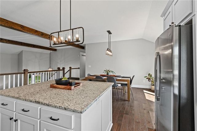 1213 SW Arborway Drive, Lee's Summit, MO 64082