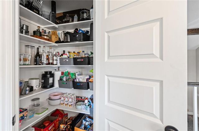 1213 SW Arborway Drive, Lee's Summit, MO 64082