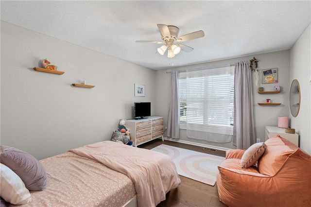 1213 SW Arborway Drive, Lee's Summit, MO 64082