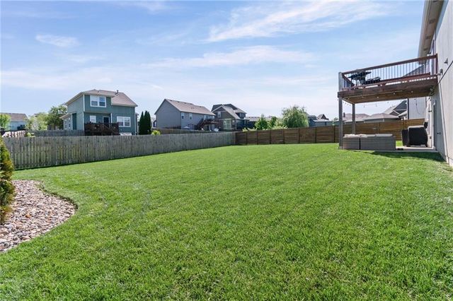 1213 SW Arborway Drive, Lee's Summit, MO 64082