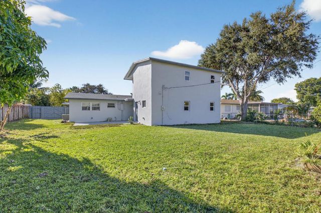 379 NW 23rd Street, Boca Raton, FL 33431