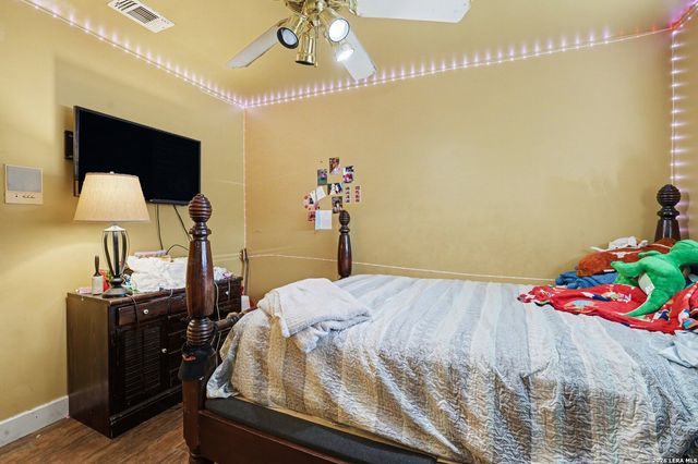 1010 Village Shore Dr, Canyon Lake, TX 78133