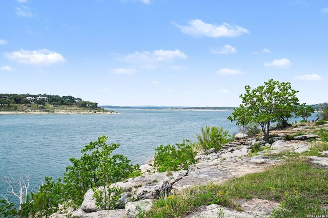 1010 Village Shore Dr, Canyon Lake, TX 78133
