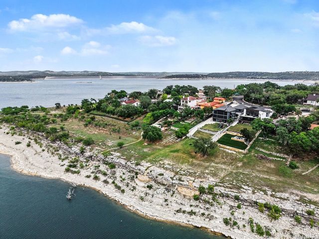 1010 Village Shore Dr, Canyon Lake, TX 78133