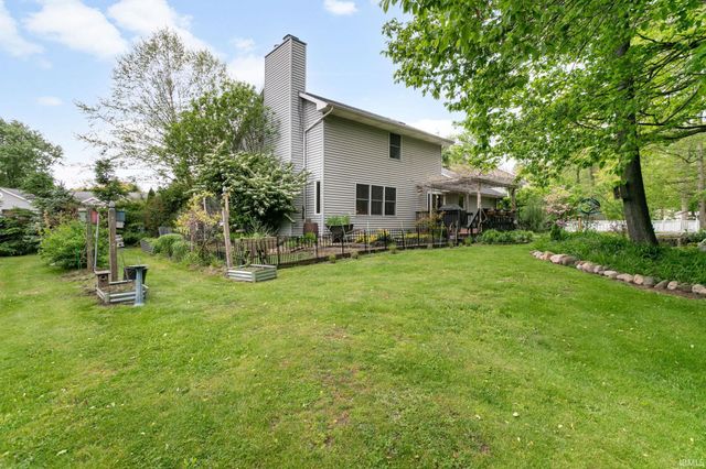 33671 Woodmont Ridge Drive, New Carlisle, IN 46552