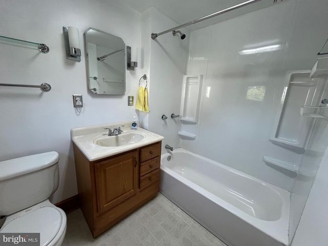 4624 MAGNOLIA AVE, Halethorpe, MD 21227