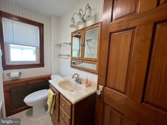 4624 MAGNOLIA AVE, Halethorpe, MD 21227