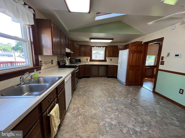 4624 MAGNOLIA AVE, Halethorpe, MD 21227