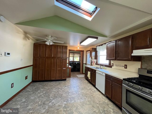 4624 MAGNOLIA AVE, Halethorpe, MD 21227