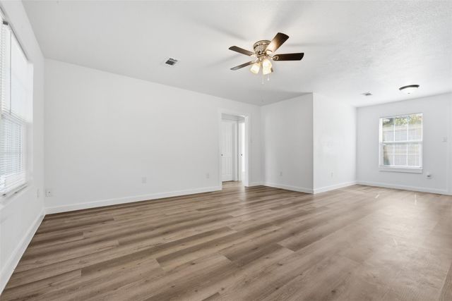 111 Calvin Street, Pasadena, TX 77506