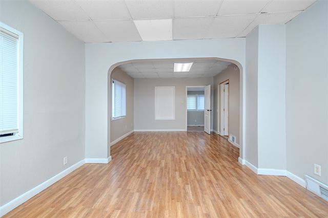 1241 E 17th Court, Des Moines, IA 50316