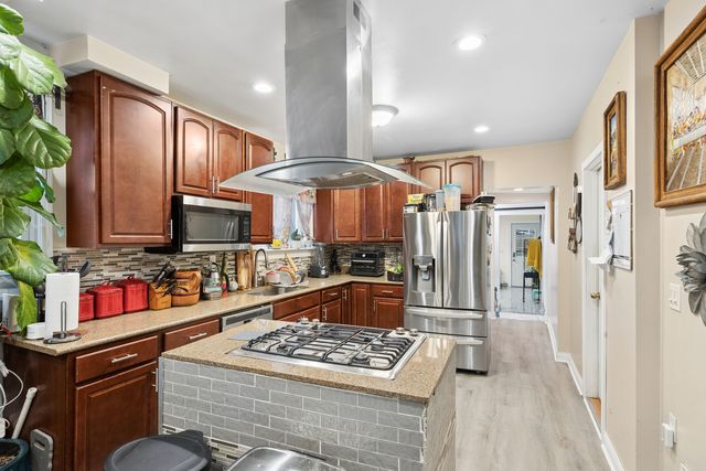 4522 Lawndale Avenue, Lyons, IL 60534