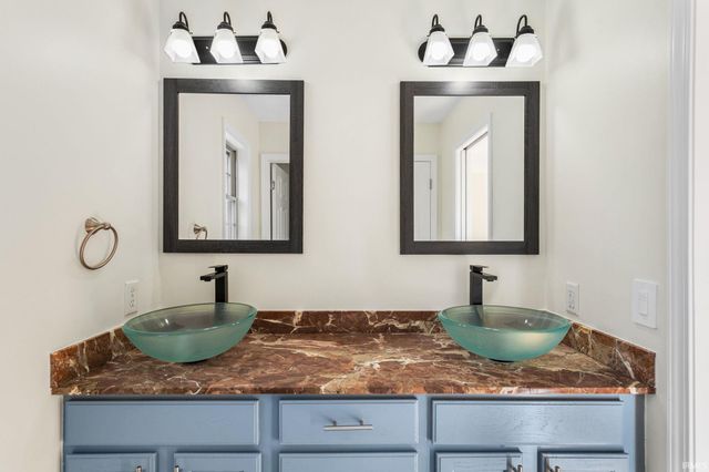 53124 Wildlife Drive, South Bend, IN 46628