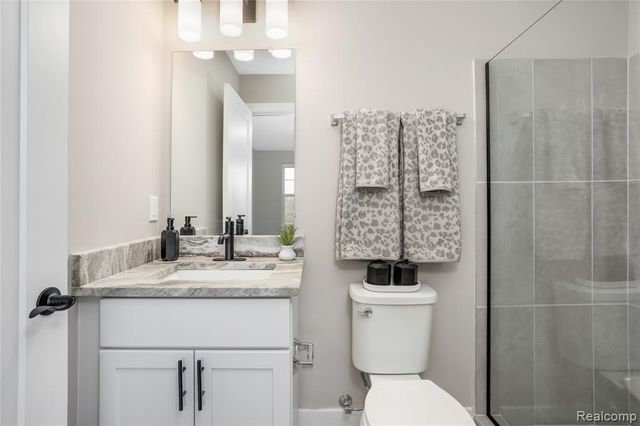 30037 Center Street 20, New Hudson, MI 48165