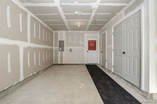 30037 Center Street 20, New Hudson, MI 48165