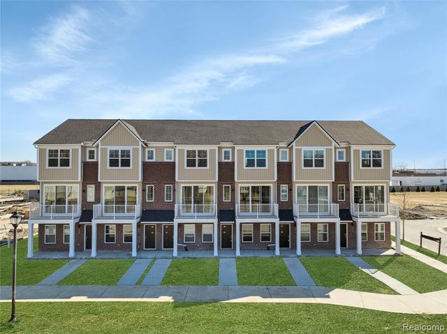 30037 Center Street 20, New Hudson, MI 48165
