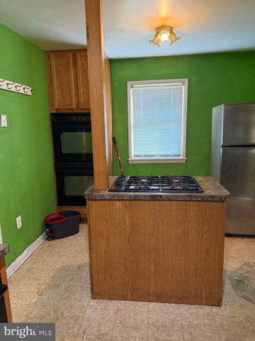 7306 GOODLAND DR, Landover, MD 20785