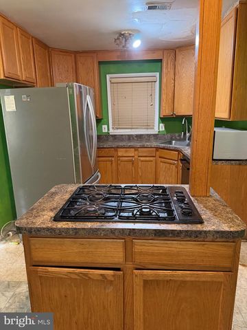 7306 GOODLAND DR, Landover, MD 20785