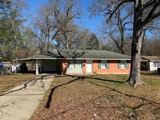 10663 N Harvey Rd, Baton Rouge, LA 70815