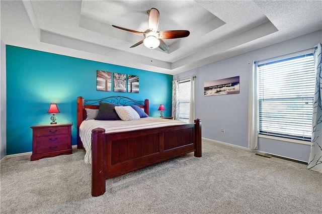 19480 W 207TH Terrace, Spring Hill, KS 66083