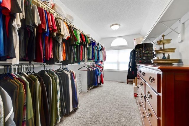 19480 W 207TH Terrace, Spring Hill, KS 66083