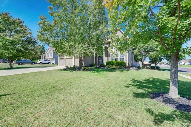 19480 W 207TH Terrace, Spring Hill, KS 66083